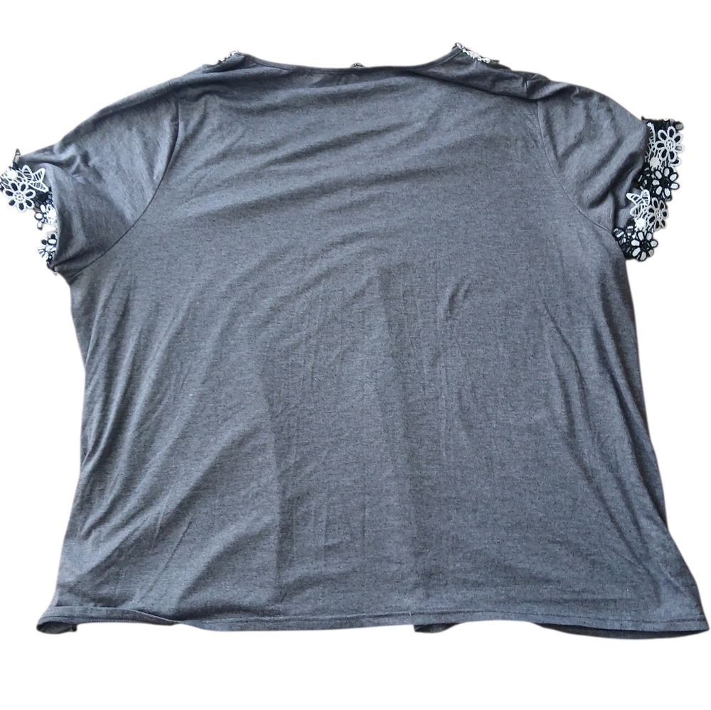 BloomChic Women's Size 26 Charcoal Floral Lace Women's Top - Picture 5 of 5